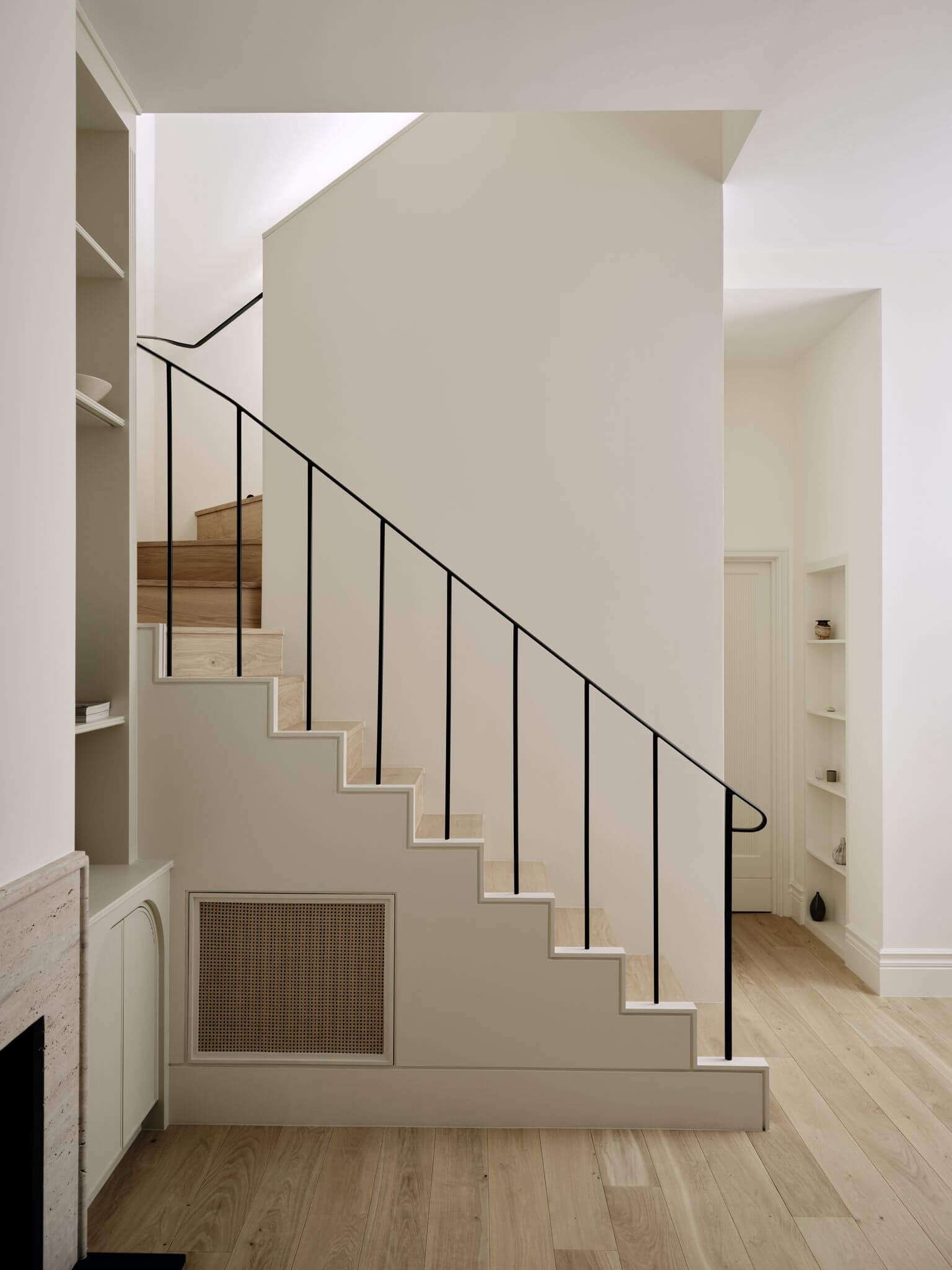 Notting Hill Ladbroke Gardens internal remodelling and refurbishing staircase